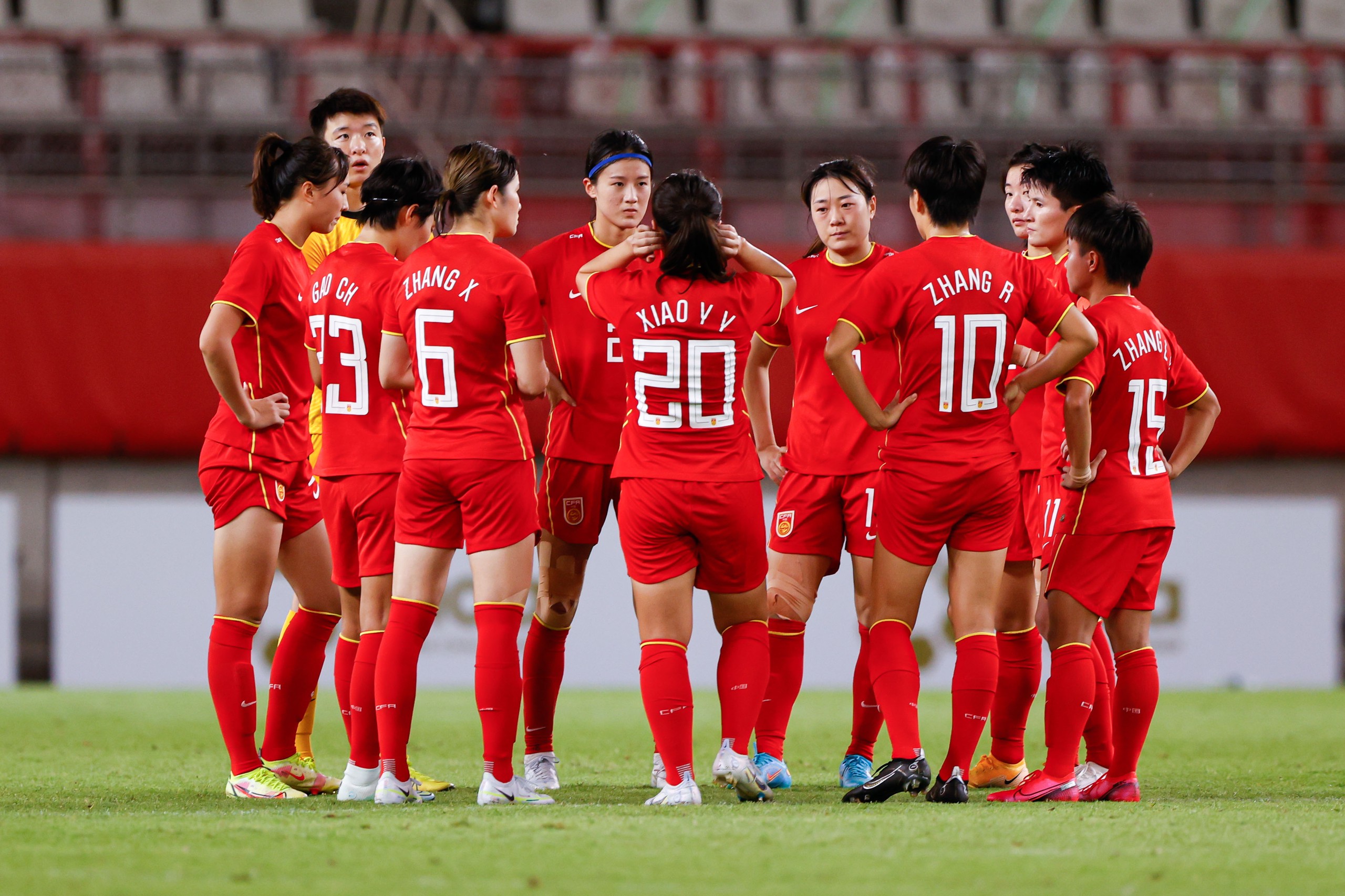 女足国际友谊赛场上，中国队实力夺目