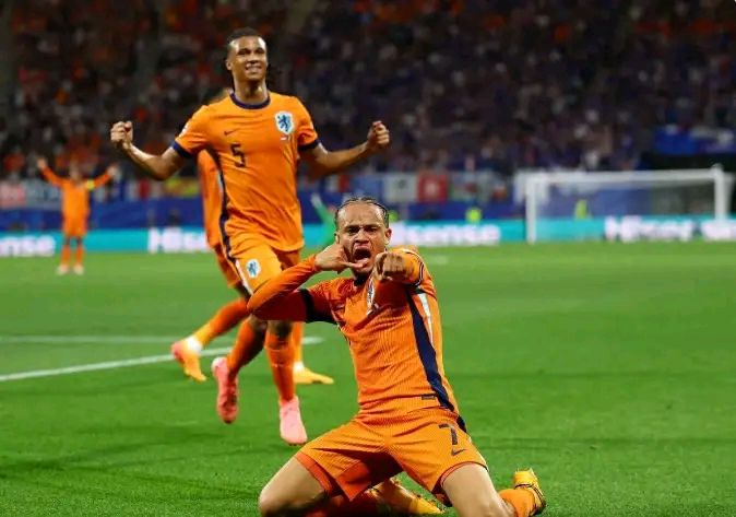 包含荷兰队遭遇16年来最差欧洲杯战绩尴尬的词条 包含荷兰队遭遇16年来最差欧洲杯战绩尴尬的词条