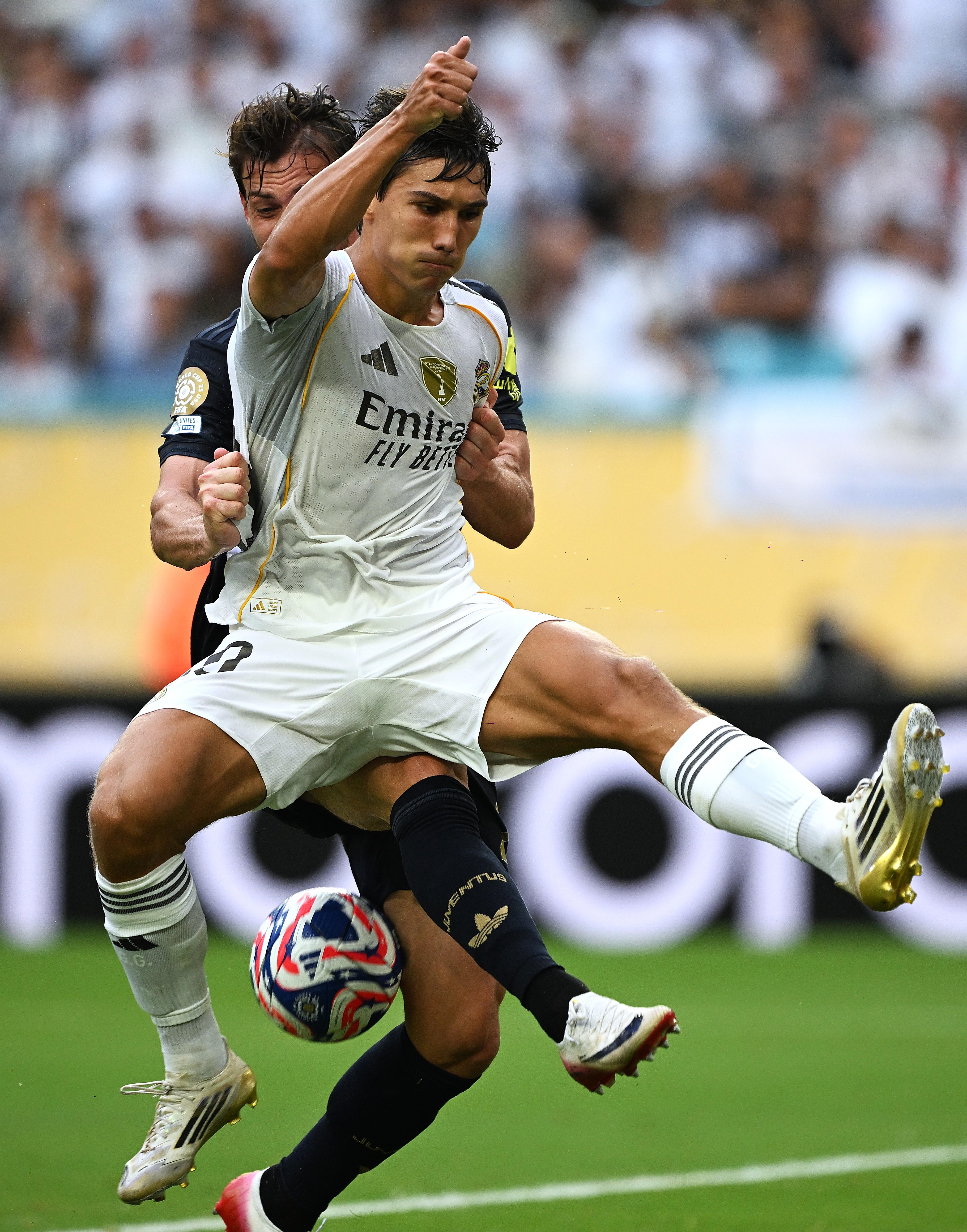 皇家马德里险胜,成功晋级下一轮比赛 皇家马德里险胜,成功晋级下一轮比赛