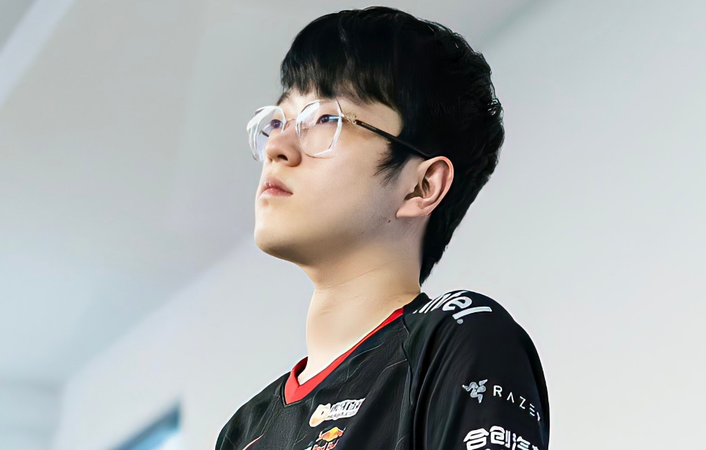 开云体育入口-包含CLG绝杀DFM，Scout拿下关键大龙激烈交锋入围赛，引爆全场热议的词条