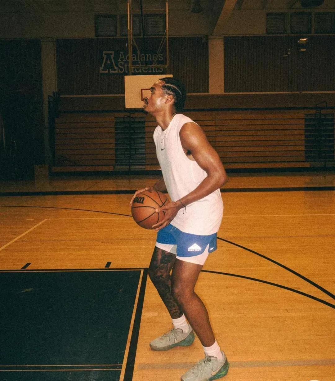 勇士遭遇空前尴尬,斩获赛季第三场败仗的简单介绍 勇士遭遇空前尴尬,斩获赛季第三场败仗的简单介绍