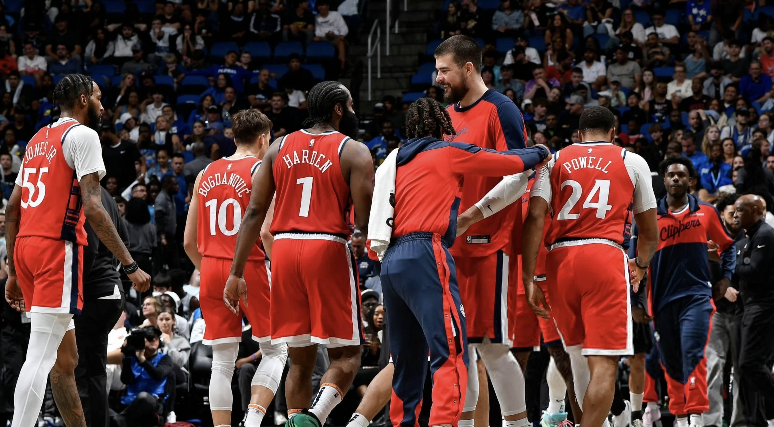 包含快船大胜公牛,乔治表现出色领军球队的词条 包含快船大胜公牛,乔治表现出色领军球队的词条