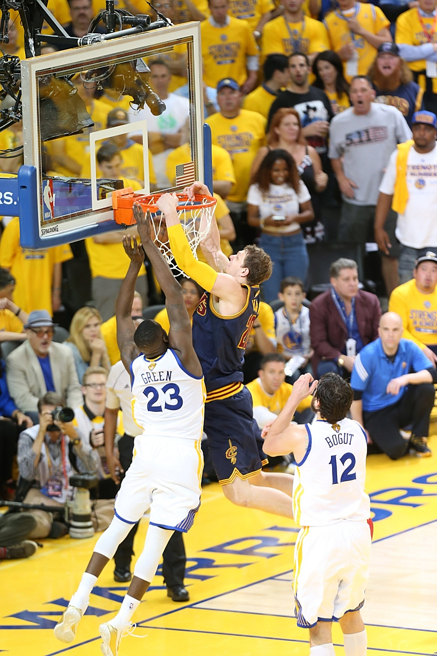 开云体育中国-欧洲顶尖篮球联赛季后赛战火重燃