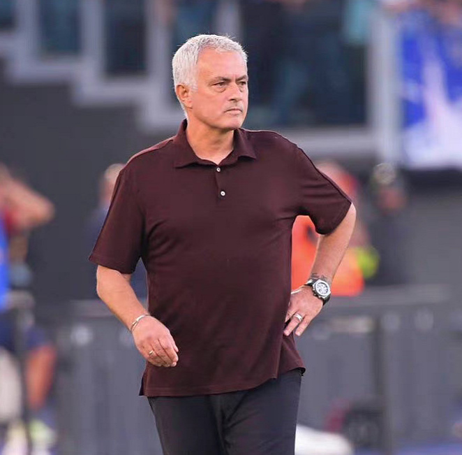 开云平台-厄普顿在众如其愿的情况下赢得比赛！