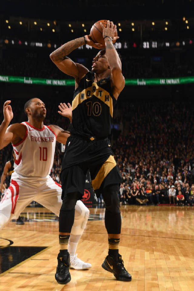 猛龙客场惊险逆转,独占鳌头 猛龙客场惊险逆转,独占鳌头