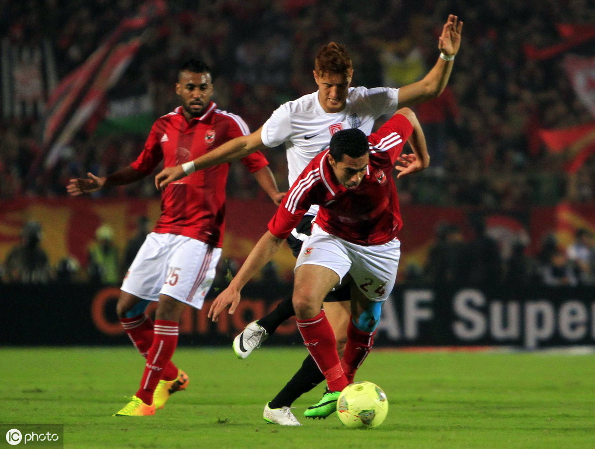 阿赫利特在主场击败亚眠,士气高涨 阿赫利特在主场击败亚眠,士气高涨