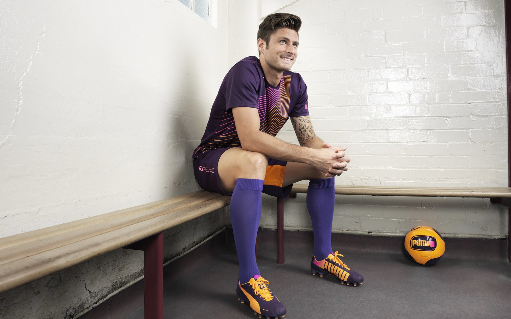 开云体育入口-刹车区与三分线，当利拉德闯入F1街道赛之夜