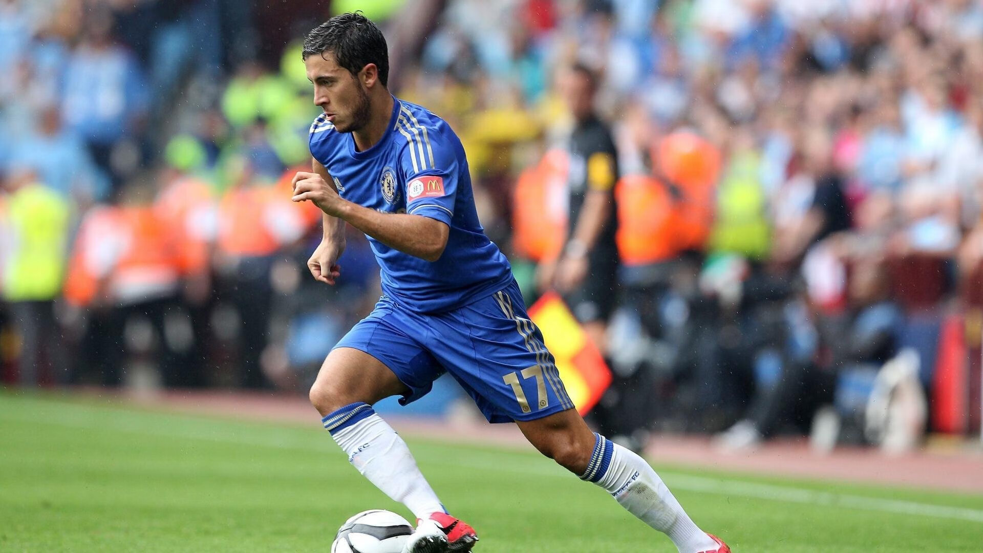 开云体育官方网站-蓝色奇迹击溃绿色风暴，佩雷兹一剑封喉背后的索伯团队鏖战